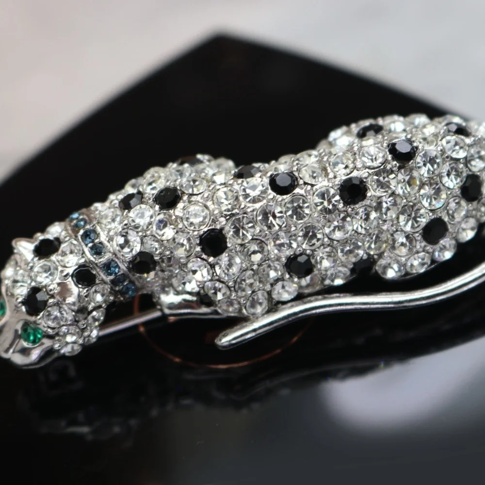 ⚜️🐆 KENNETH JAY LANE CRYSTAL LEOPARD BROOCH 🐆✨